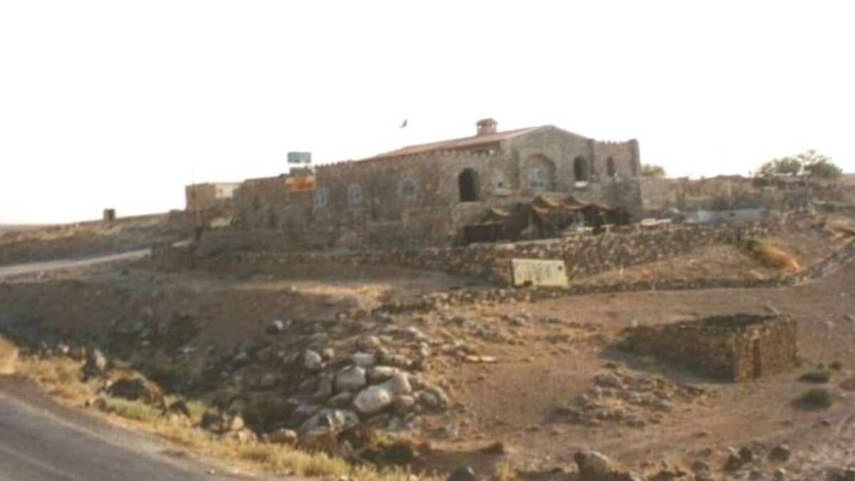 Al-Mughayer House | trajan guesthouse is an old castel bilt on the top of wadi mujib