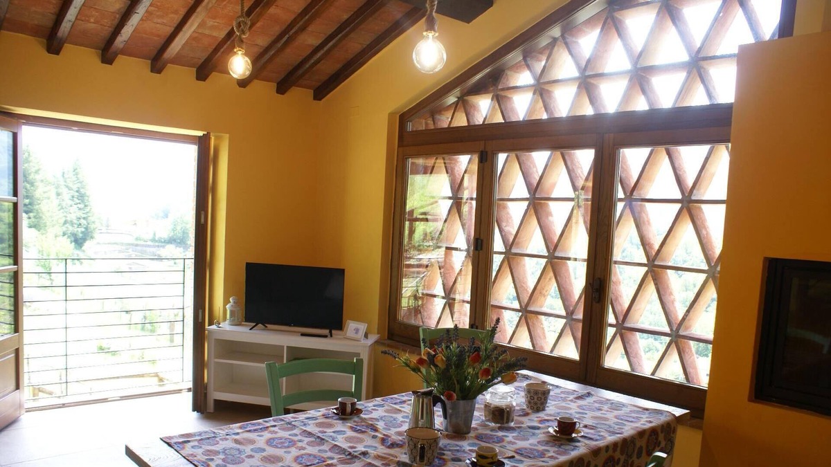 Mologno House | Tramonto Barga Toscana recently renovated