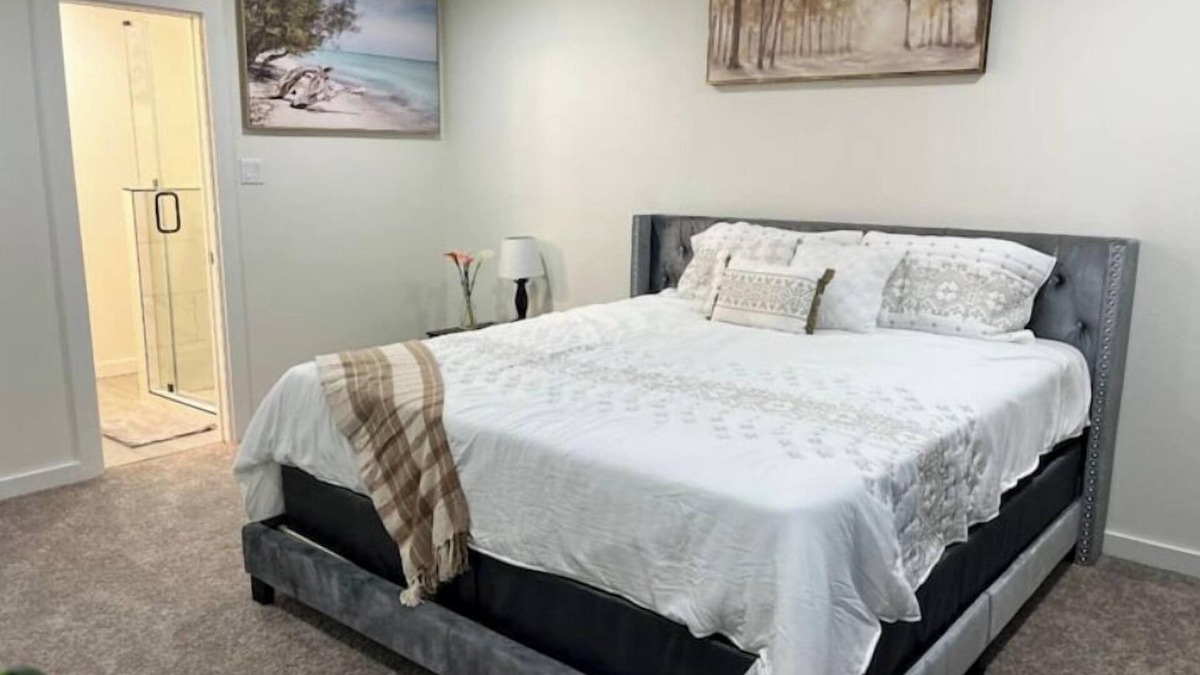 Houston House | Tranquil 3-bedroom house in Houston with WiFi