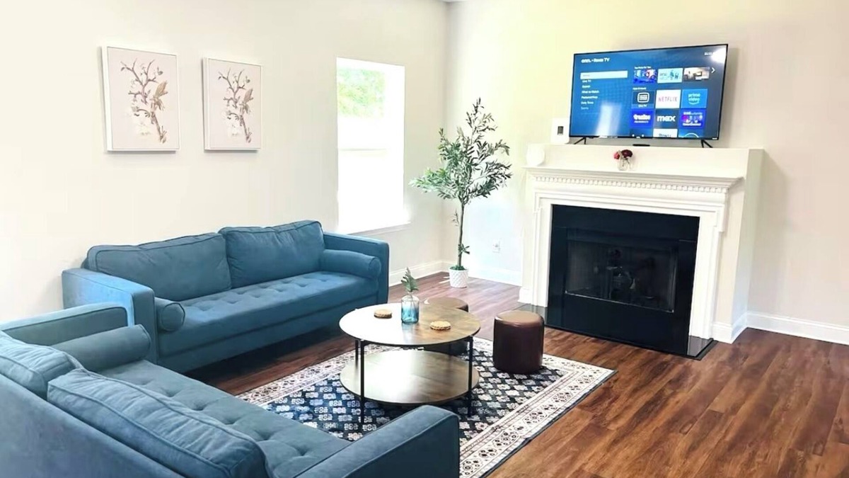 Wessex Square House | Tranquil 4-bedroom house in Charlotte