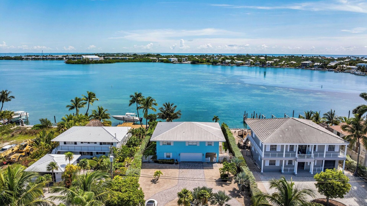 Marathon House | Tranquil 4-bedroom Pool Home, Open-Water Views w/Dock in Duck Key