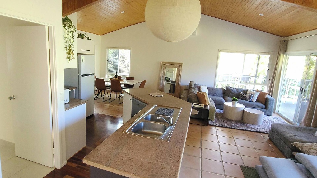 Buderim Villa | Tranquil Bali Inspired Villa. Buderim plus 5 mins from Mooloolaba Oceanfront.