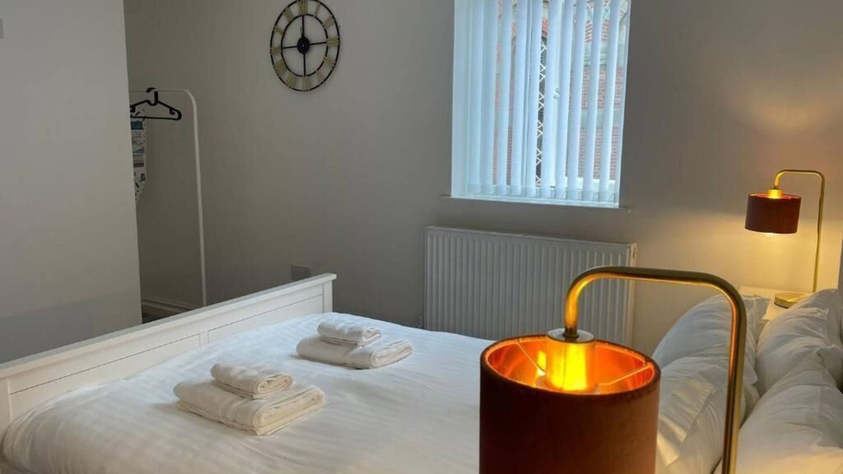 Liverpool House | Tranquil building with WiFi in vibrant Liverpool