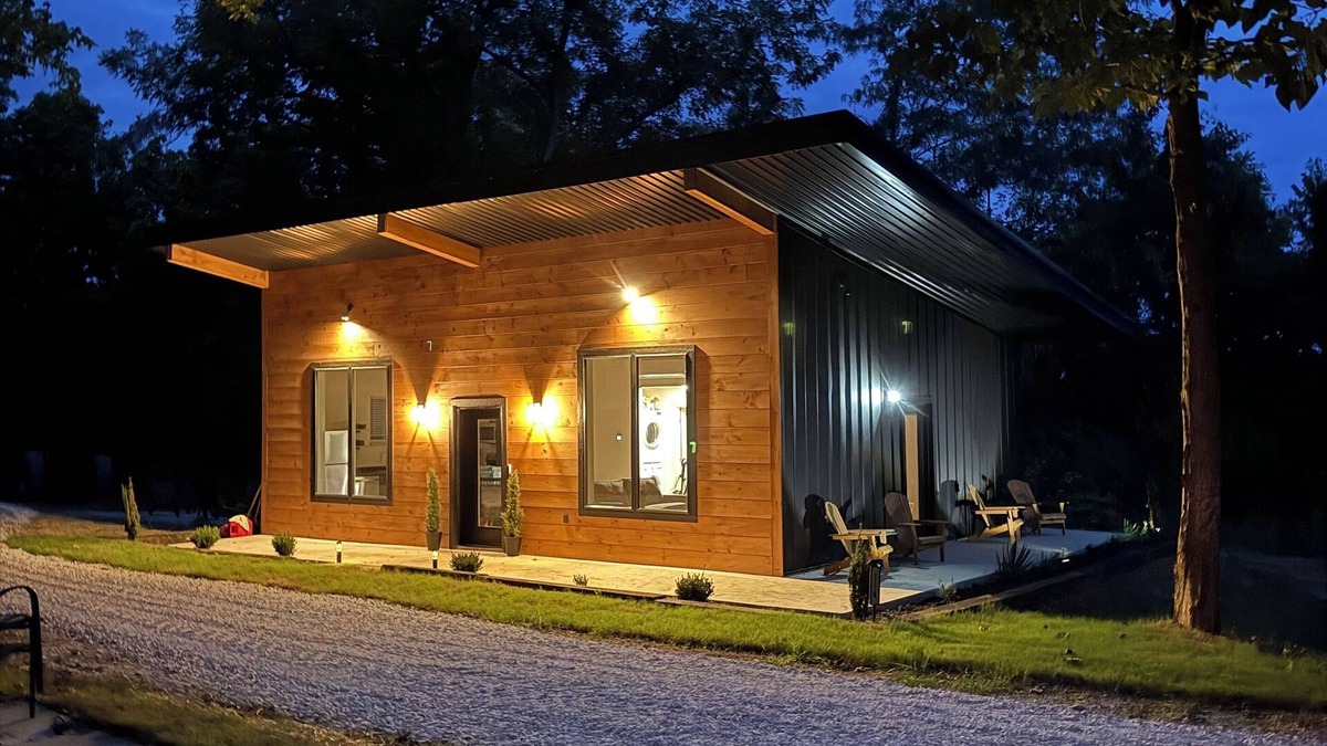 Jasper Cabin | Tranquil cabin with AC in charming Jasper