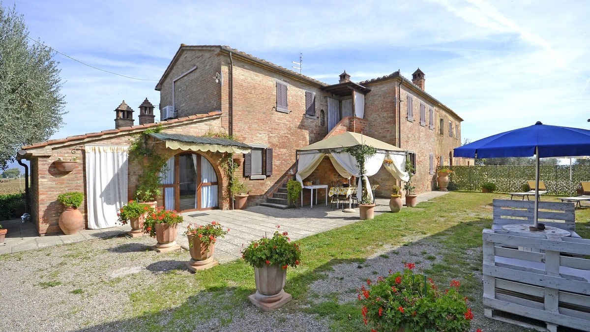 Cortona House | Tranquil Cortona Home