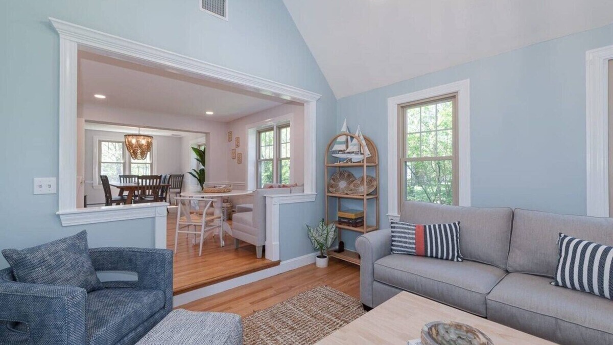 Plymouth House | Tranquil Family Retreat with Pool