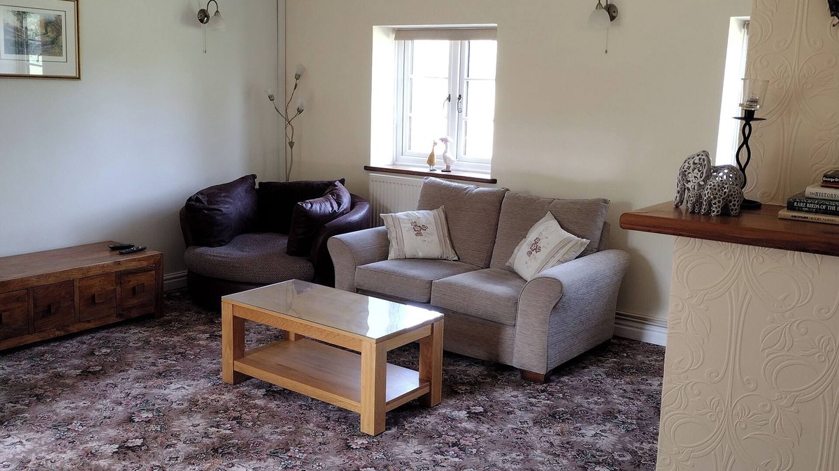 Billingsley Apartment | Tranquil Farlow Retreat, Sleeps 4 With Parking