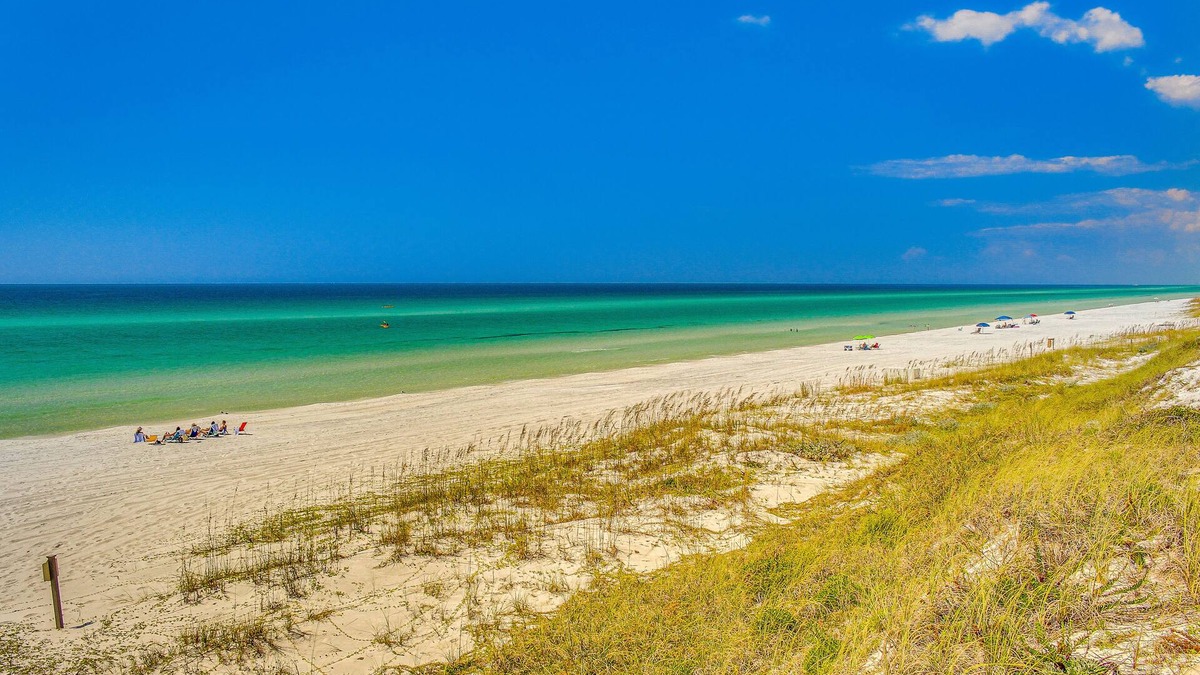 Greenway Park House | Tranquil getaway with pool & 4 free bikes near beach & golf - snowbird-friendly