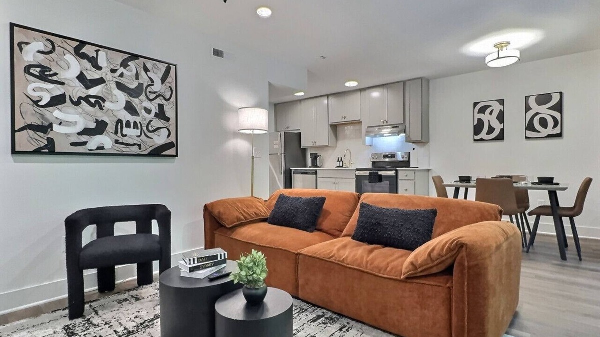 Redmont Park Apartment | Tranquil Getaway w/Pool & Extra Large Balcony