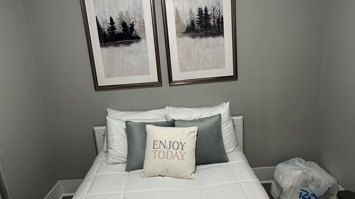 Tarrant House | "Tranquil Haven: Stylish Retreat with Modern Comforts"
