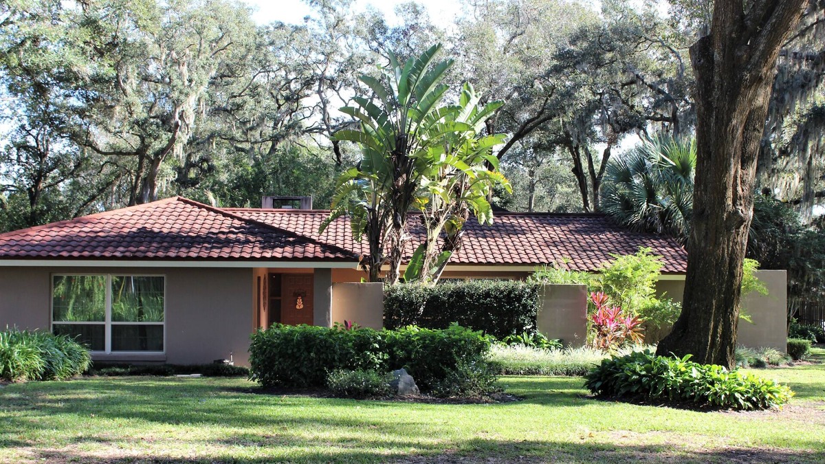 Eustis House | Tranquil Home with Pool and Pristine Lake Access