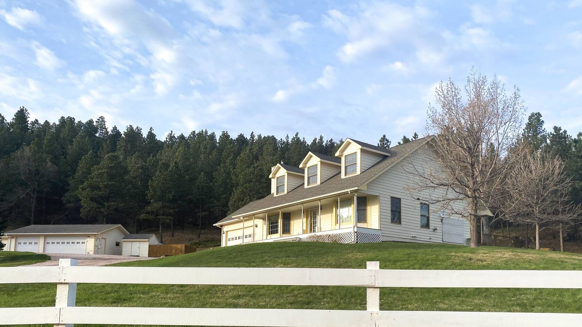 Piedmont House | Tranquil house with fireplace, hot tub, foosball table, jetted tub, & patio
