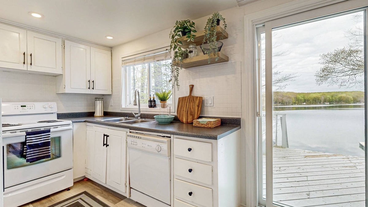 Tiny Cottage | Tranquil lakeside cottage with modern comforts, waterfront views & outdoor fun