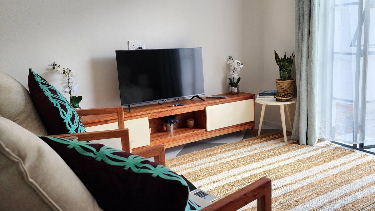 Livingstone House | Tranquil Livingstone Escape - Stay Connected with WiFi and Backup Power