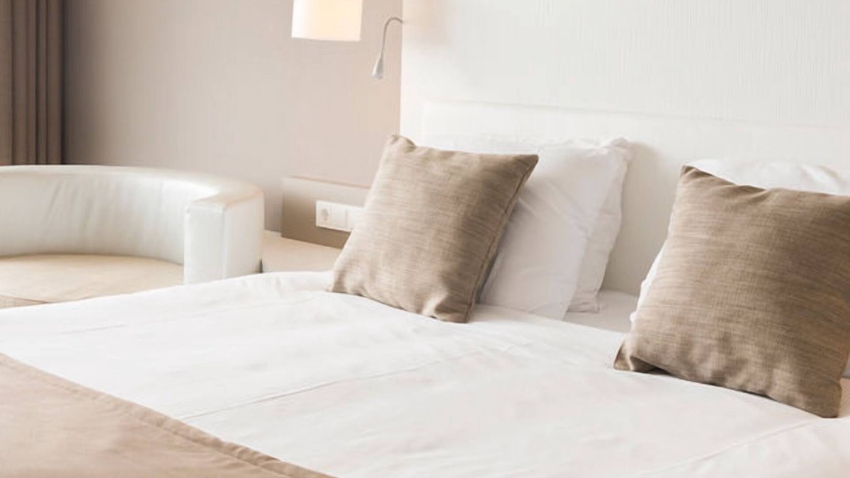 Wageningen Hotel | Tranquil Oasis Near Arboretum Belmonte, De Hoge Veluwe | Onsite Dining & Spa