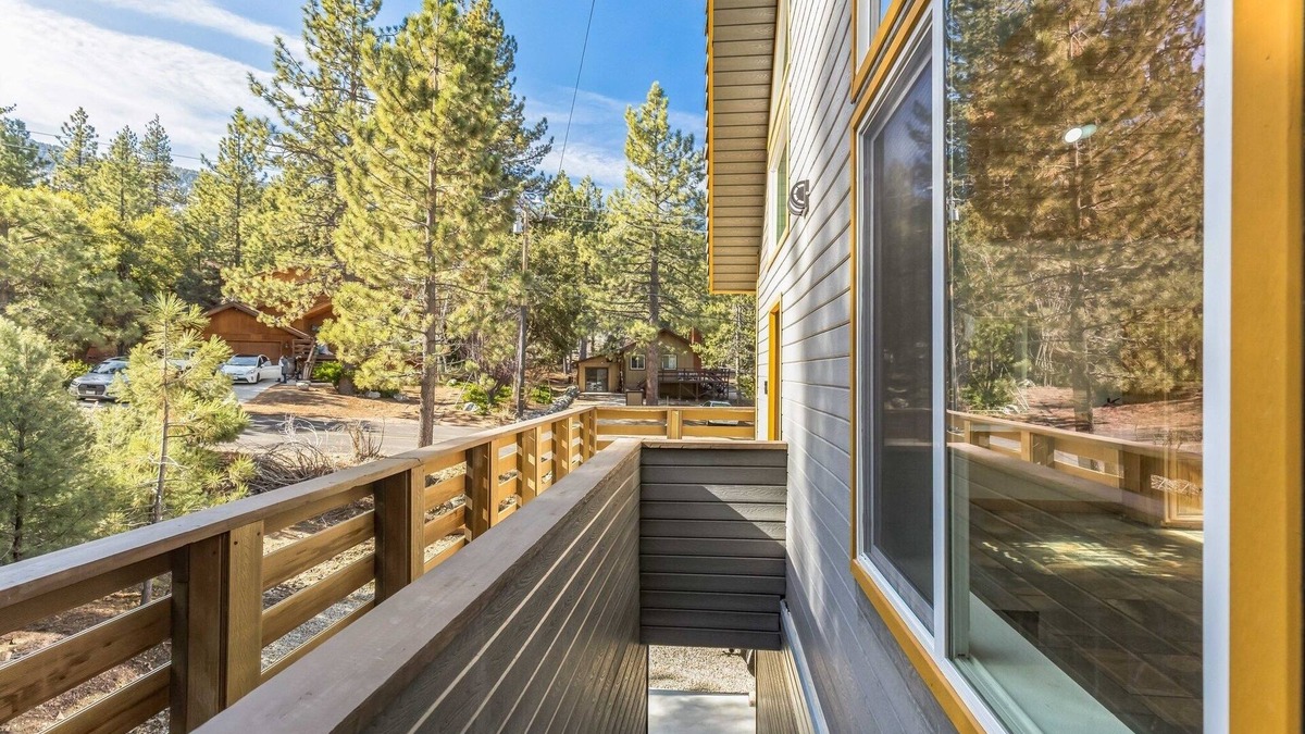 Pine Mountain Club Cabin | Tranquil Pine Mountain Retreat 3 Bedroom Cabin by RedAwning