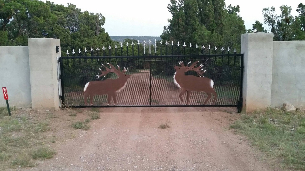 Canoncito House | Tranquil Private Mtn Retreat Perfect for Families, off I-25, 9 miles to SF