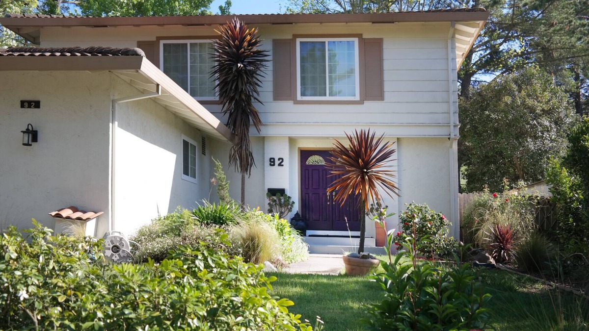 Moraga House | Tranquil private summer home