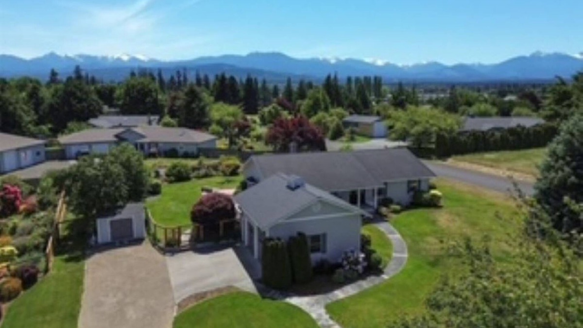Sequim House | Tranquil Retreat in the Heart of Sequim –Your Gateway to the Olympic Peninsula