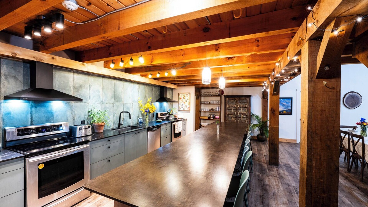 Grey Highlands Cabin | Tranquil Retreat @ the SEED Lodge: Nature, Comfort & Shared Serenity
