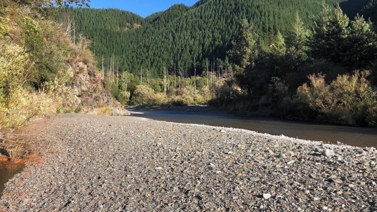 Nelson Region Ski Chalet | Tranquil River setting, Cosy Chalet for two, Pet Friendly.