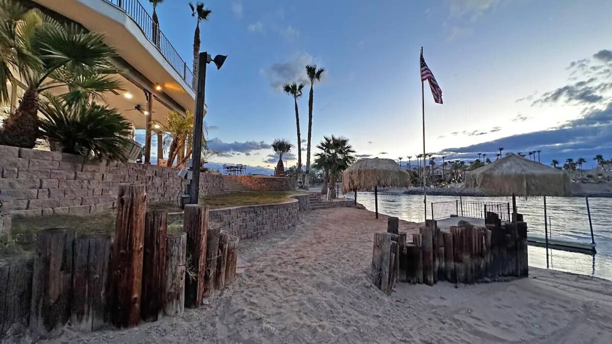 Mohave Valley House | Tranquil Riverfront Luxury Home!