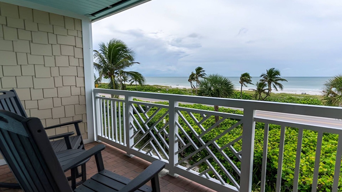 Captiva Hotel | Tranquil Room w/Gulf View Balcony – Unwind by Captiva Island’s Shoreline