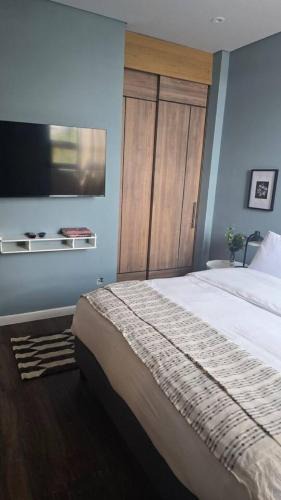 Chia Apartment | Tranquil Stay in Chic Chia 400