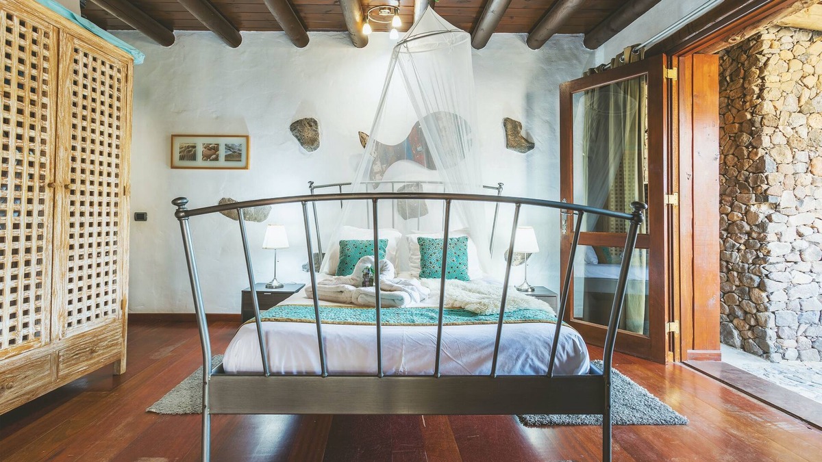 Tabayesco Cottage | Tranquil Studio: Eco Casita, Very Near Sandy Beach, Pool, Play Park, WIFI