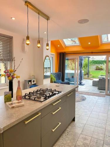 Colwyn Bay House | Tranquil Victorian Villa with Hot Tub & Sauna
