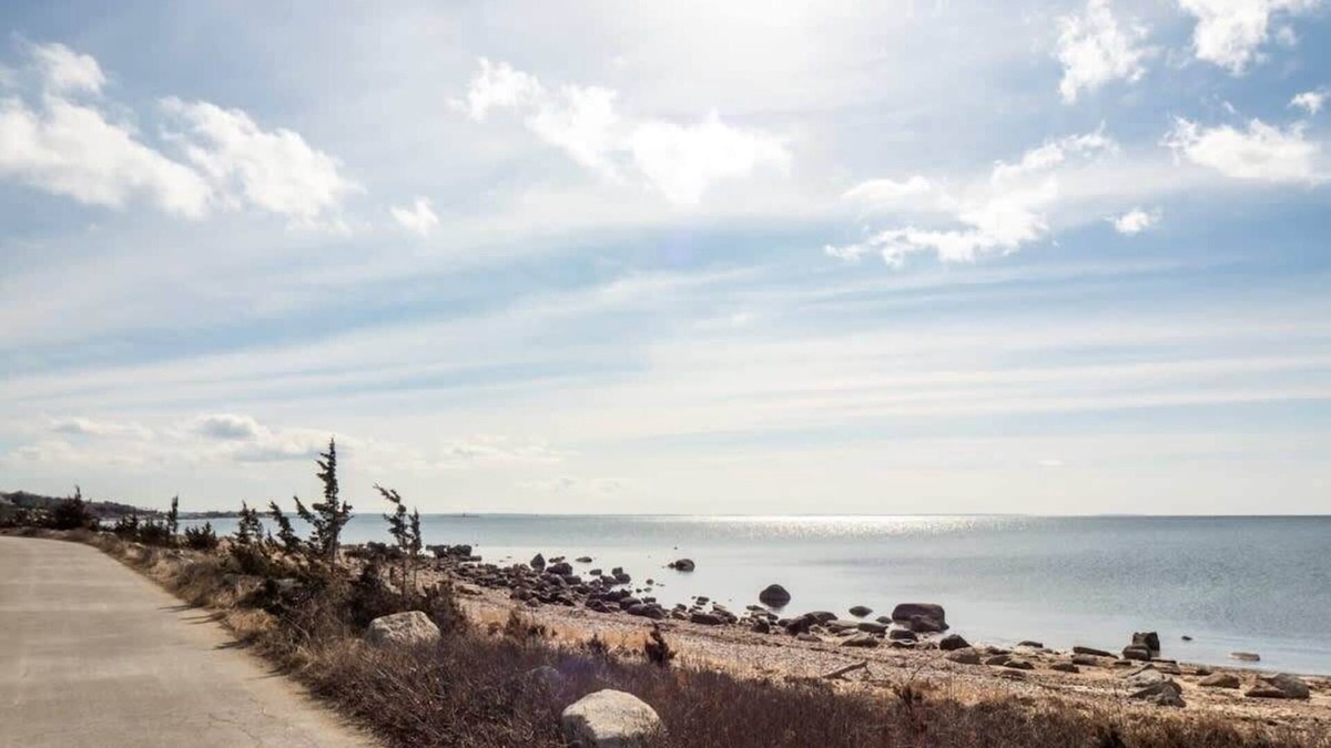 Marion House | Tranquil Views On Planting Island Cove