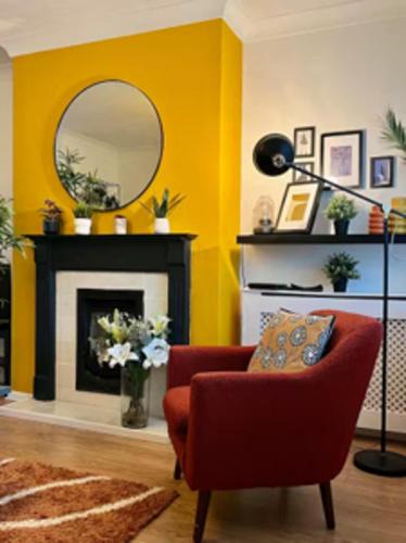 Reigate House | Tranquil Woodcrest Retreat