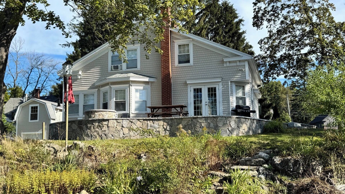 York Harbor House | Tranquility and ease: 3 bedroom home 3 minutes from York Harbor Beach