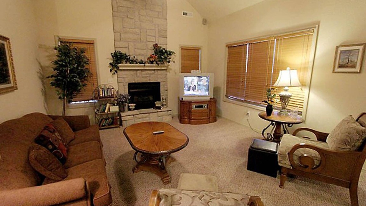 Branson West Hotel | Tranquility Place 3 Bedroom Villa by RedAwning
