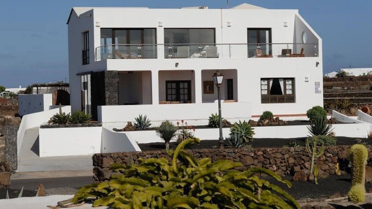 Las Brenas House | Tranquility, Sun and Wonderful Views!
