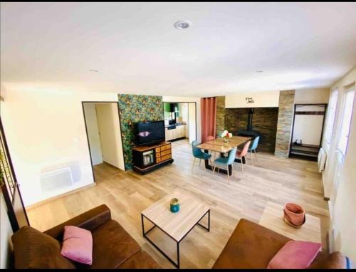 Villy-sur-Yeres House | tranquillité- jardin- WIFI- gite Père Louis