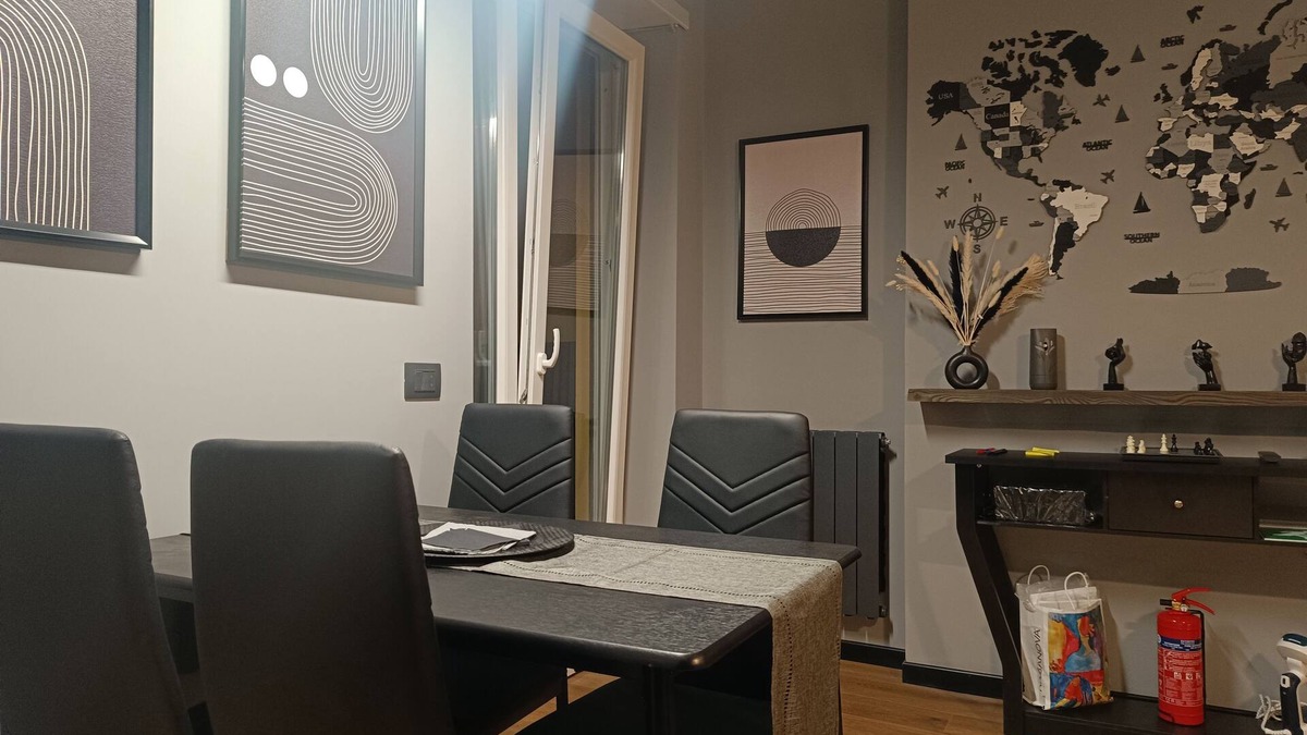 Gianicolense House | Trastevere Noir - Elegant Apartment close to the center
