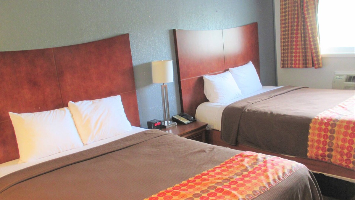 Lakehurst Hotel | Travel Inn & Suites