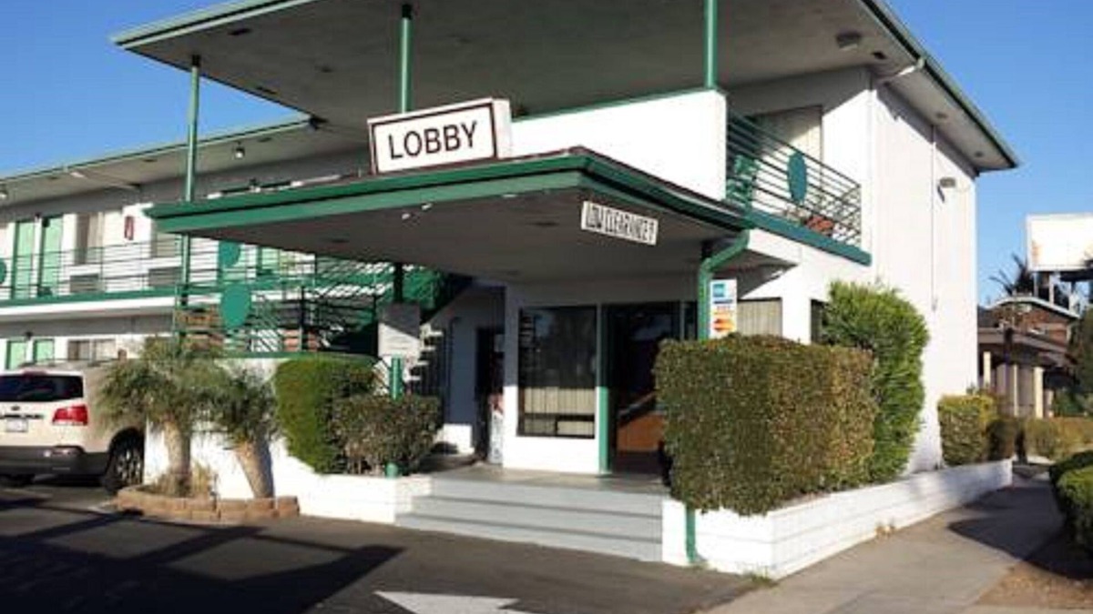 Ventura Hotel | Travelers Beach Inn