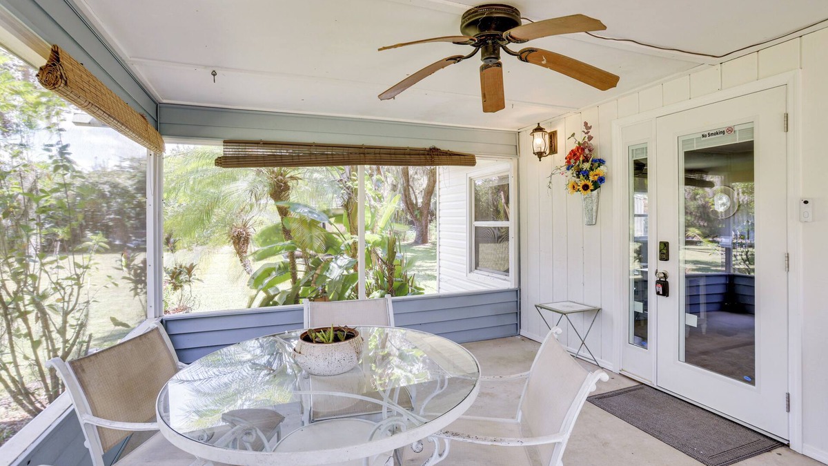 Arcadia House | Traveling Nurses Welcome! Peaceful Home in Arcadia