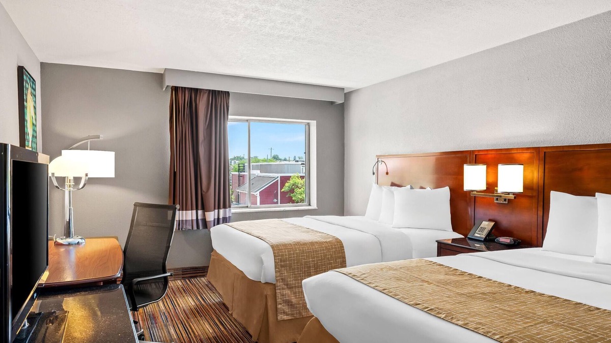 Bloomington Hotel | Travelodge by Wyndham Bloomington