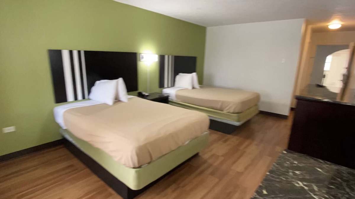 Lafayette Hotel | Travelodge by Wyndham LaFayette