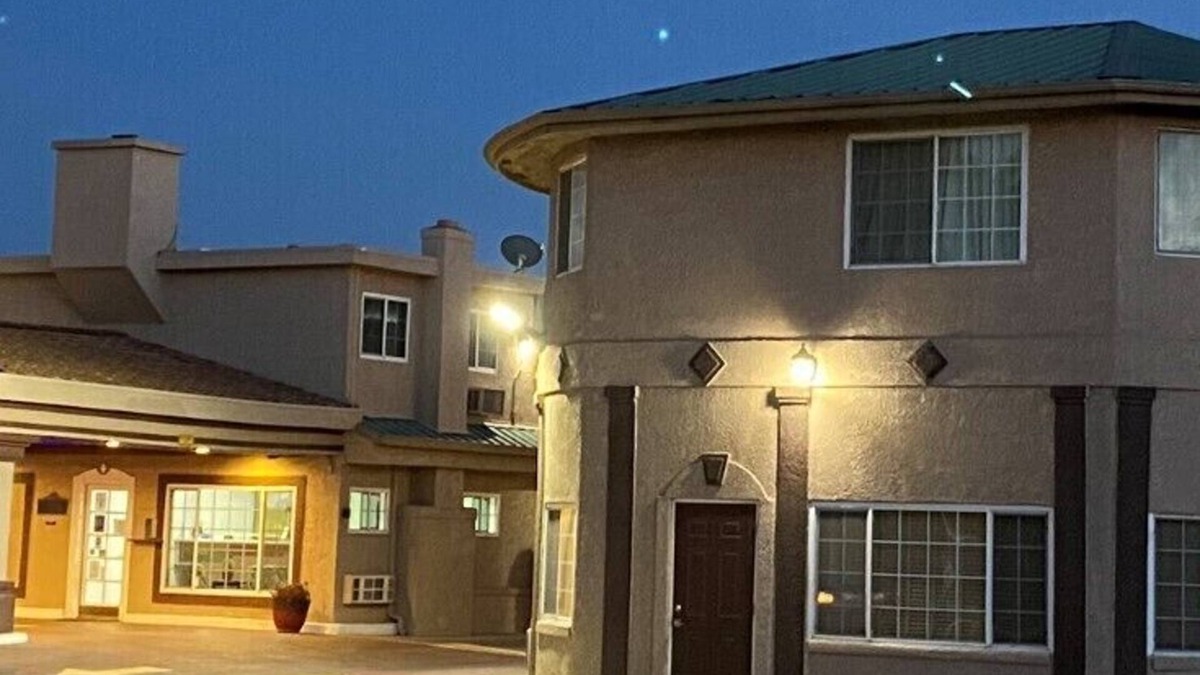 Merced Hotel | Travelodge by Wyndham Merced Yosemite