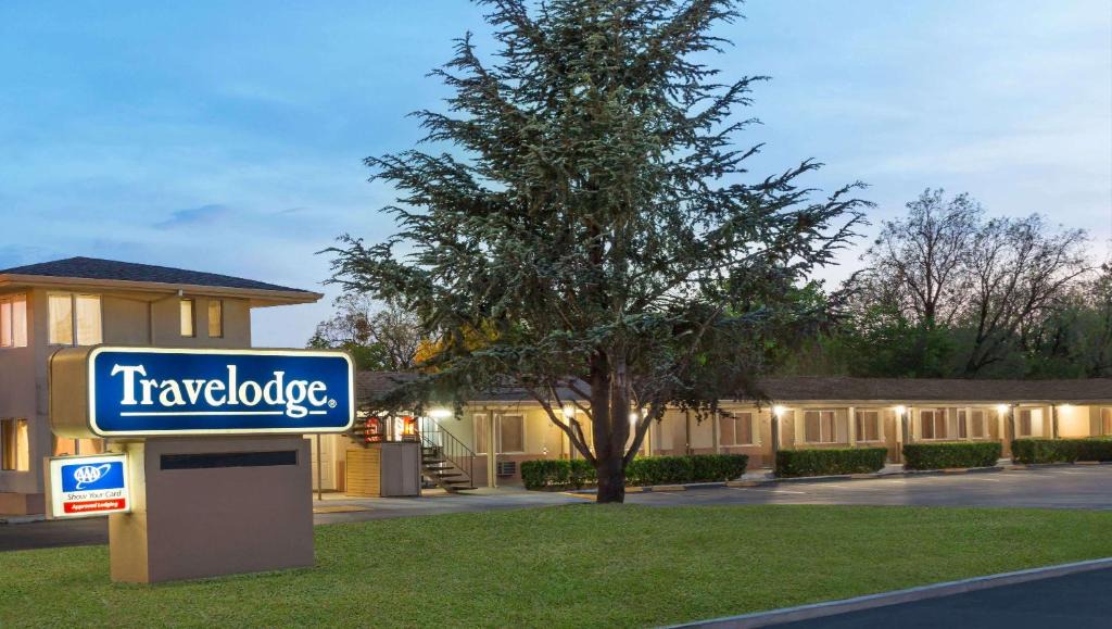 Santa Rosa Hotel | Travelodge by Wyndham Santa Rosa Wine Country