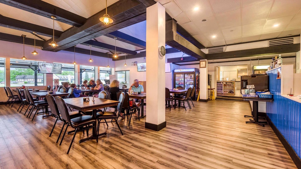 Sarnia Hotel | Travelodge by Wyndham Sarnia