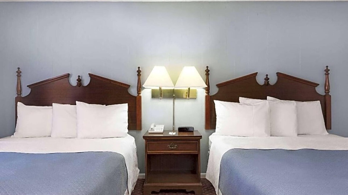East Las Vegas Apartment | Travelodge by Wyndham Las Vegas NM is offering accommodations in Las Vegas .