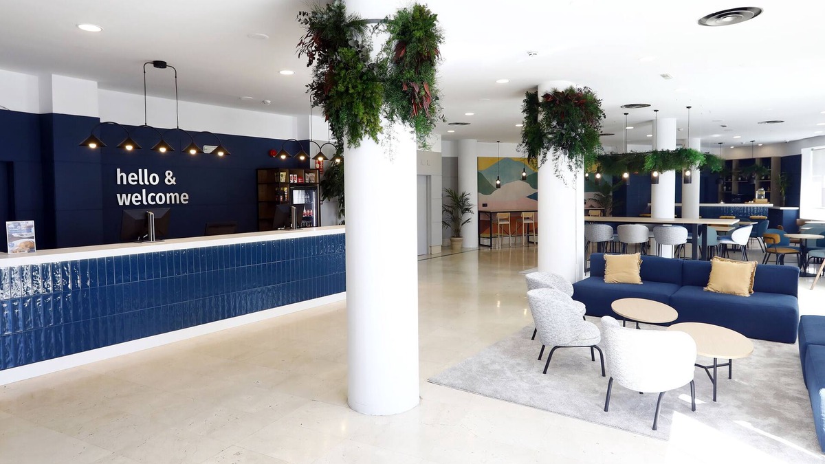 Coslada Hotel | Travelodge Madrid Coslada Aeropuerto