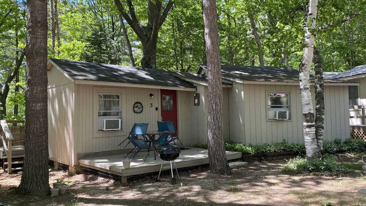 Mayfield Cabin | Traverse City 15 min to downtown, Spider Lake, On-site Rentals, Pet Friendly