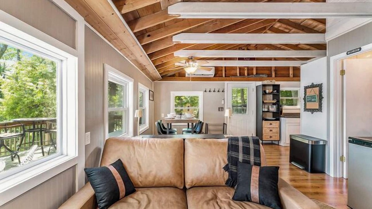Traverse City Cabin | Traverse City LAKE Front Cottage SUP Boards KAYAKS 15 min - Front St. UPDATED 24