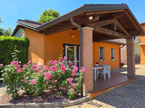 Casale Monferrato Apartment | TRAVI&ROSE Soggiorno breve